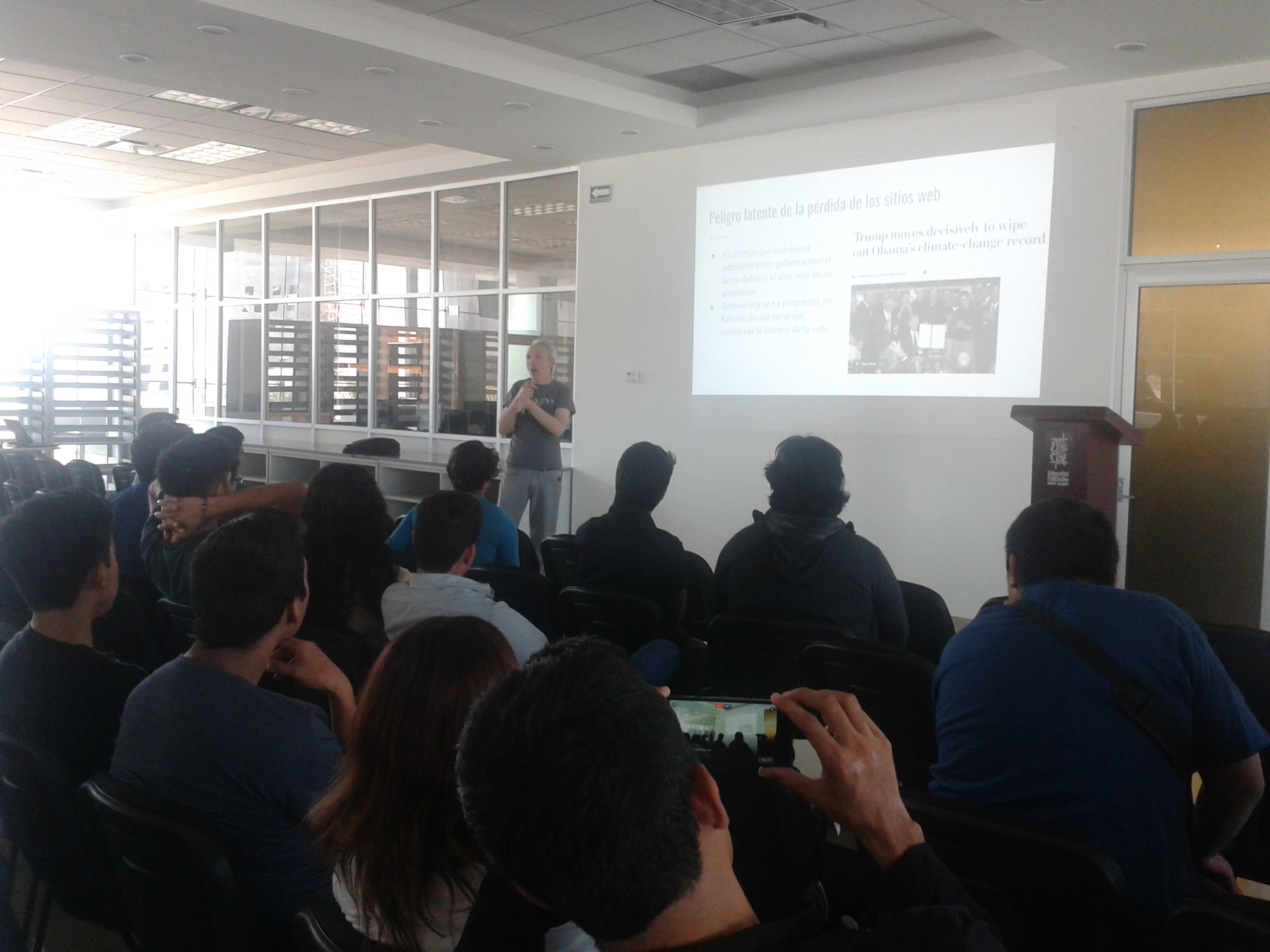 Guivaloz en conferencia en Congreso Software Libre 2017